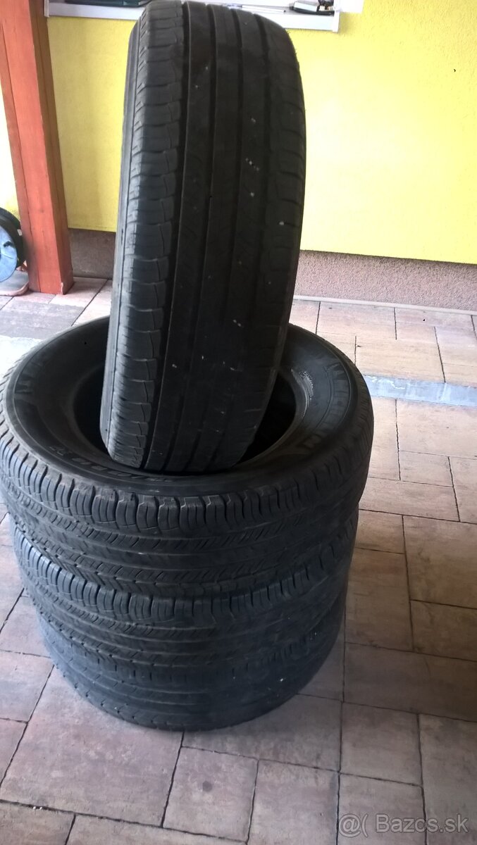 4 ks CELOROČNÉ pneu 215/65 r16 98H NICHELIN rok 2020 cca 6mm