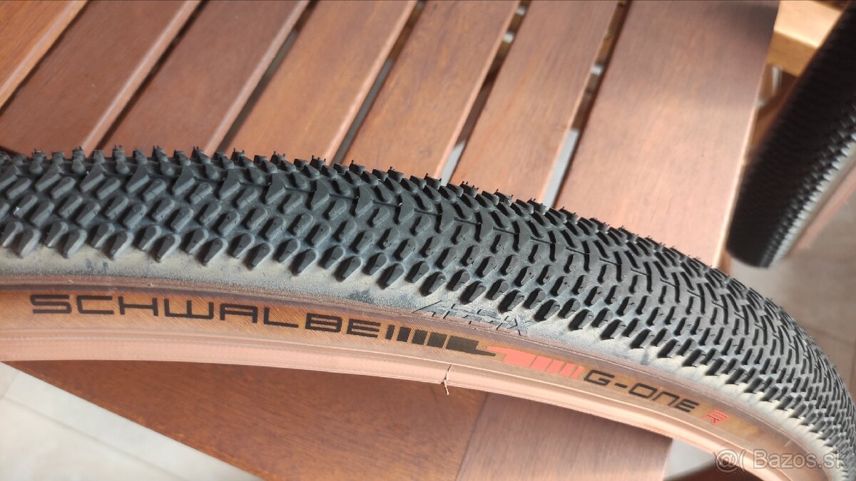 Gravel plášte Schwalbe G-One R (40-622) 28x1.50 700x40C

