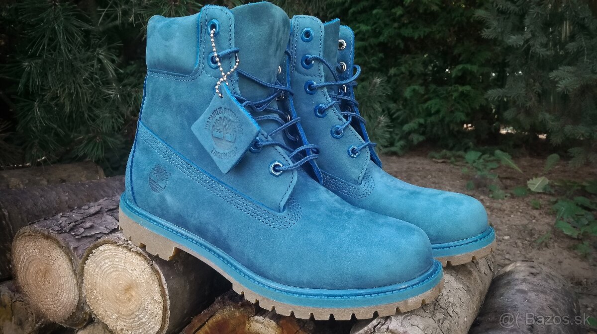 (nepouzivane) ojedinele modre Timberland (c. 37)