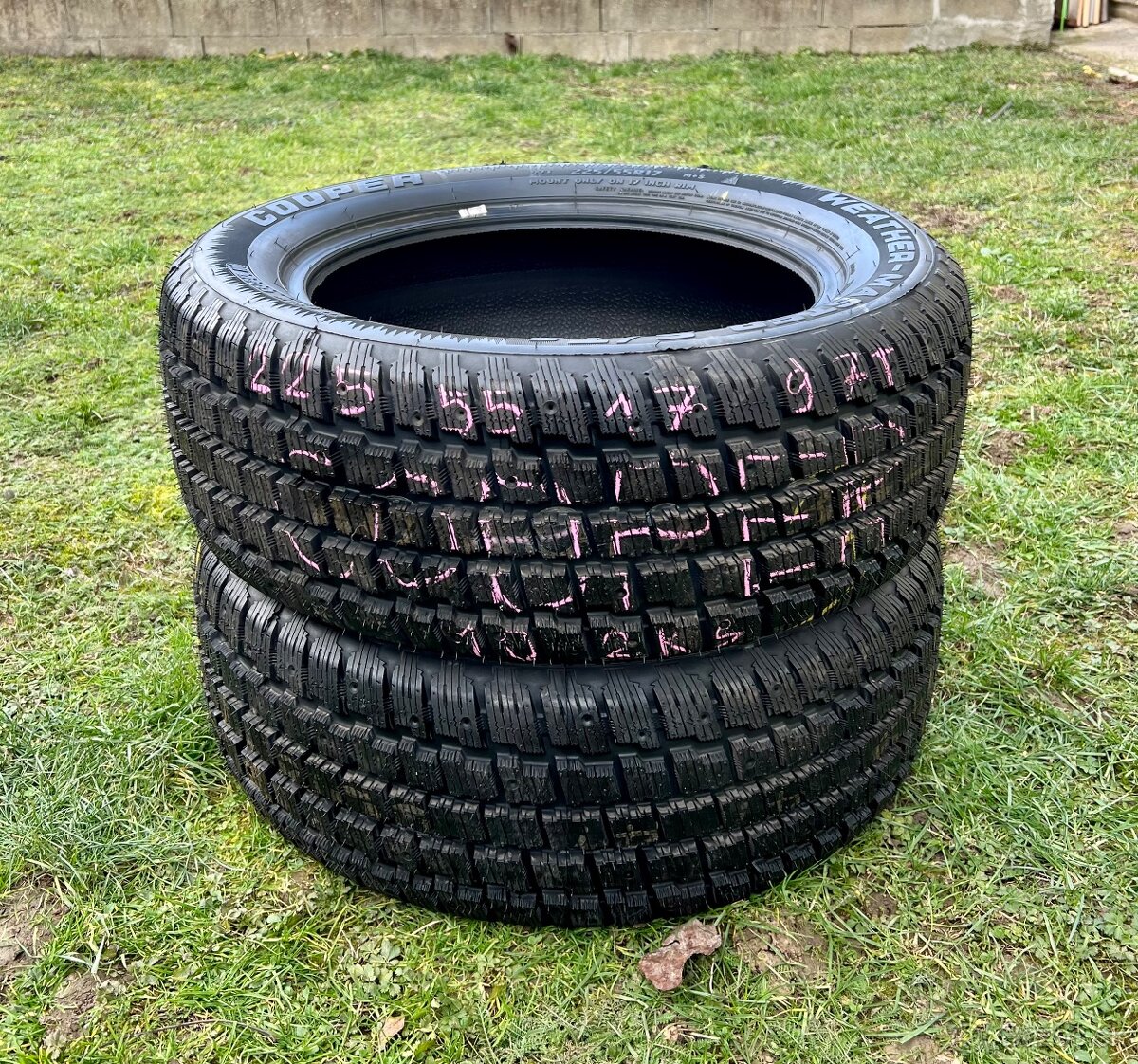 225/55 r17 zimné COOPER 97T