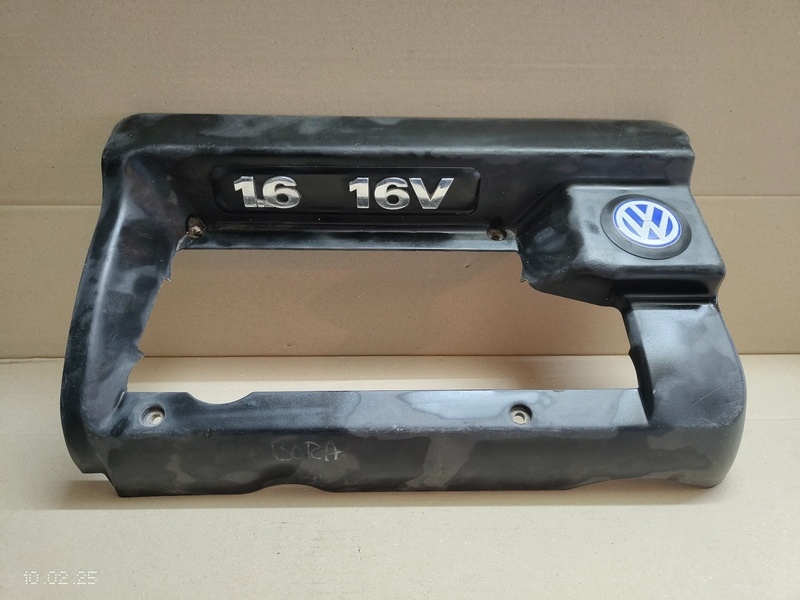 kryt motora 036103925 Volkswagen Golf IV 20€