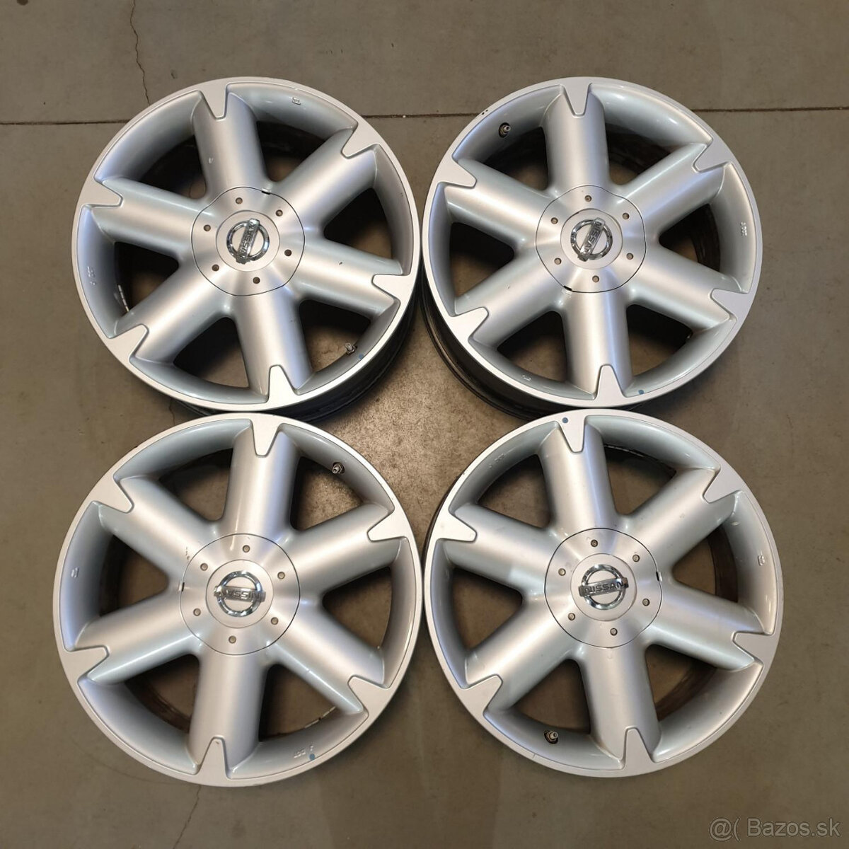 Originál NISSAN disky 5x114.3 R18 ET35