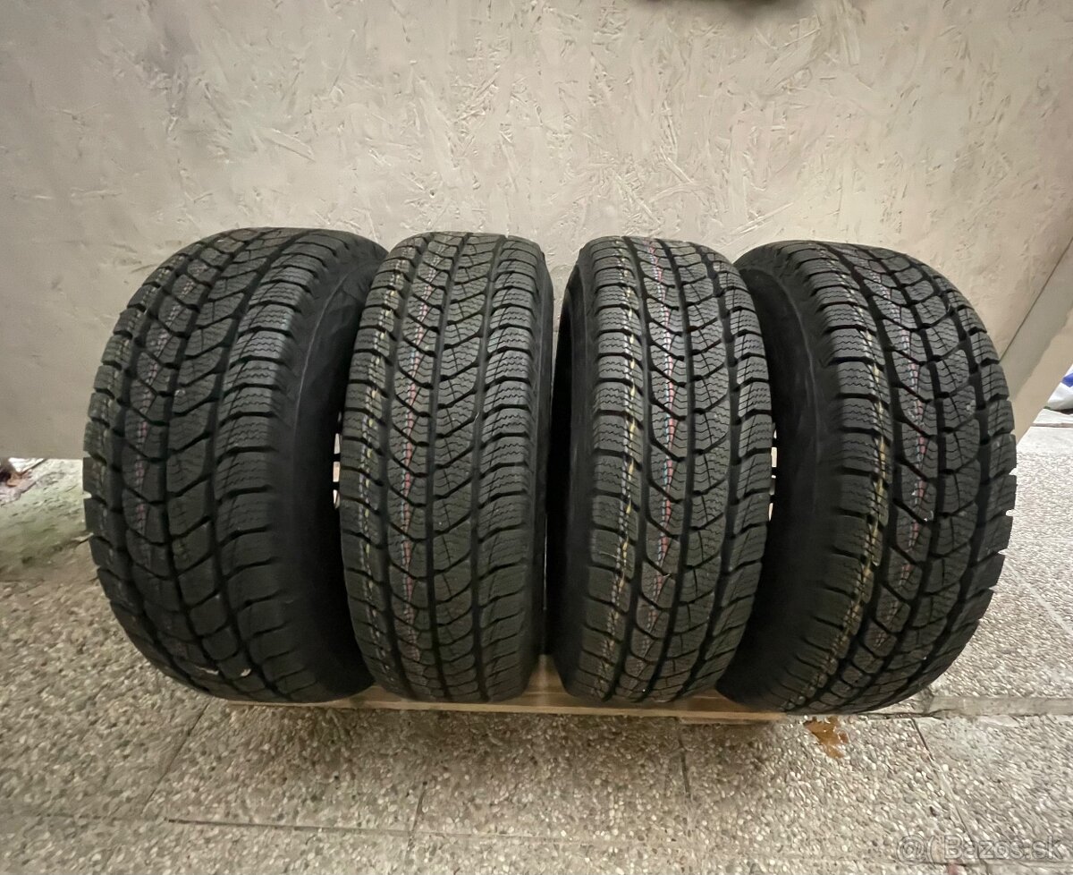 VW Crafter - 205/75r16 C New