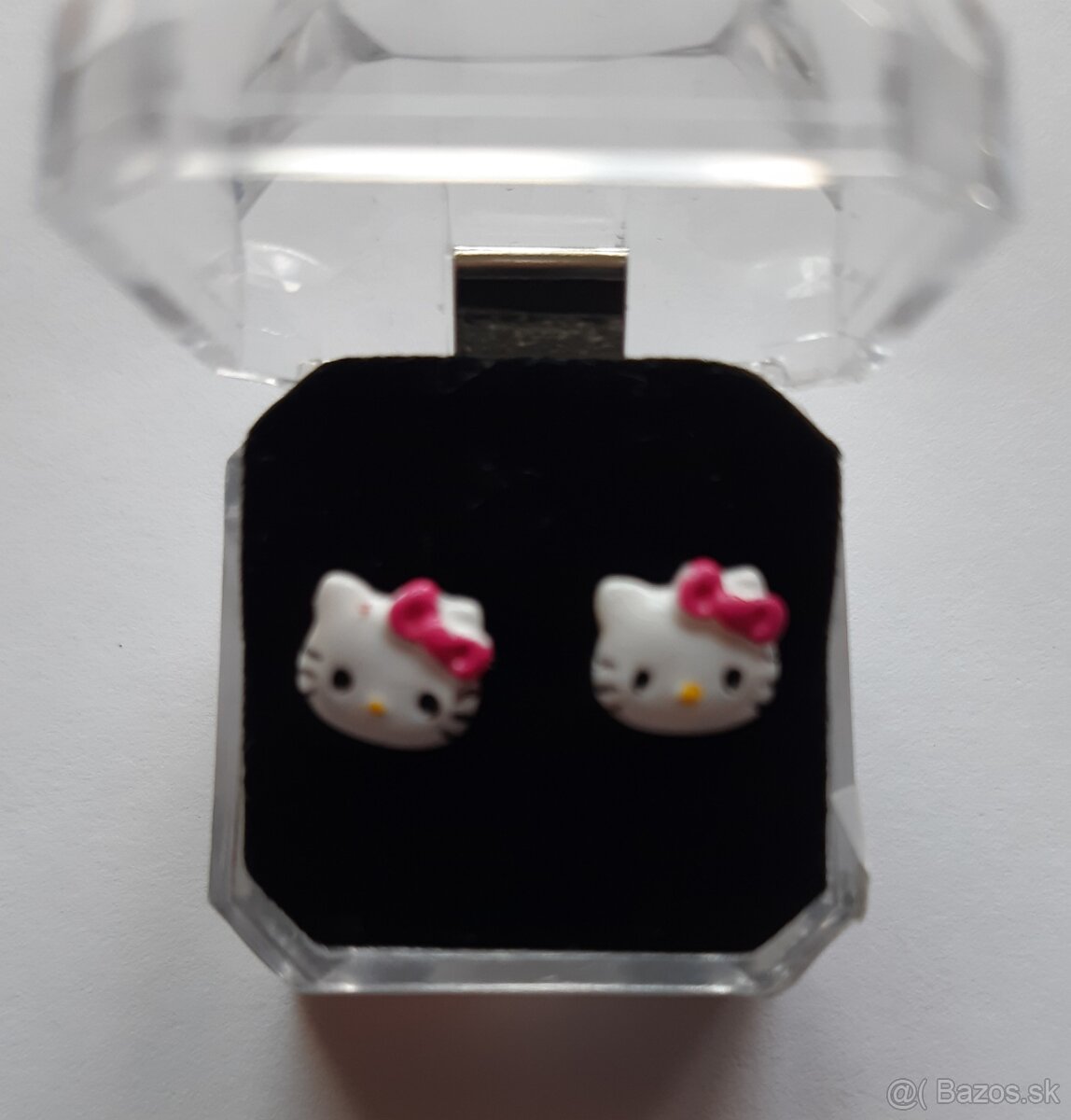 Hello Kitty nausnice