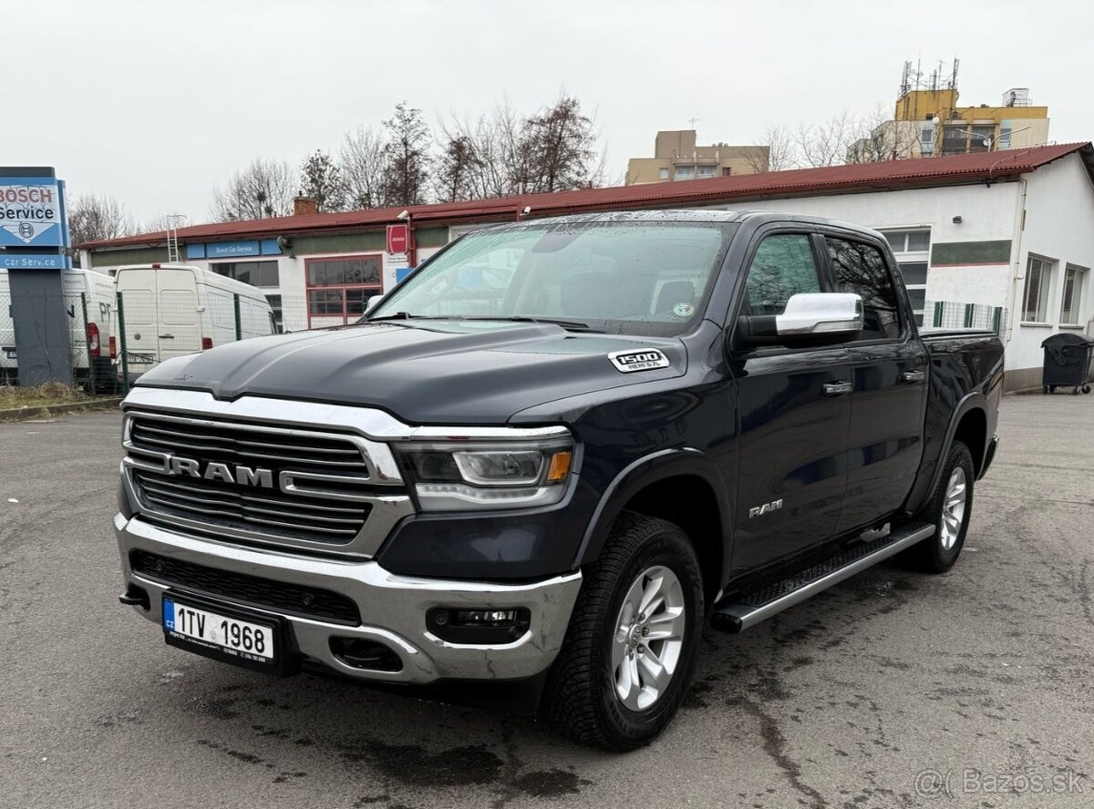 Prodám Dodge RAM 1500 LARAMIE 5.7 HEMI 4x4