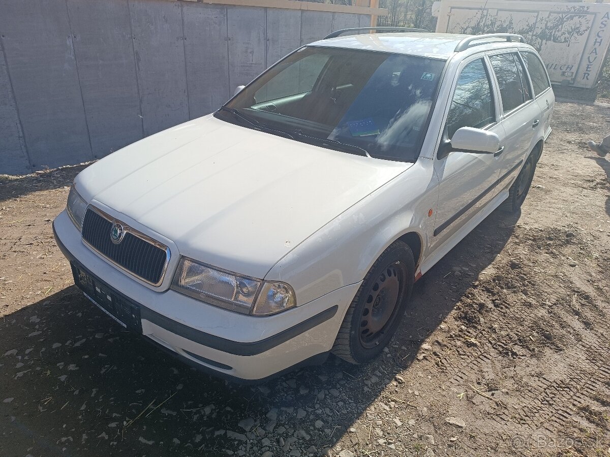 Predám Škoda Octavia combi 2,0 i SLX