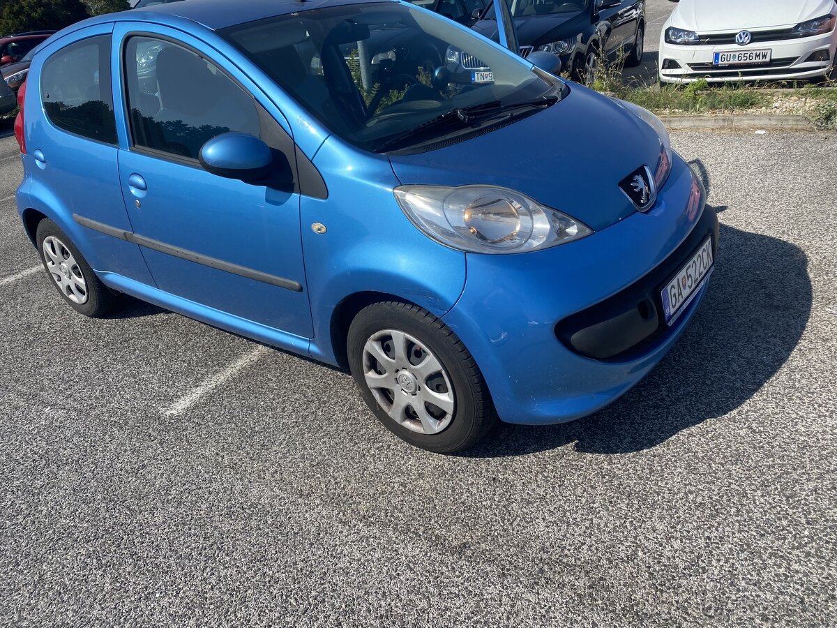 Predám Peugeot 107 2008 Rok velmi dobry stav