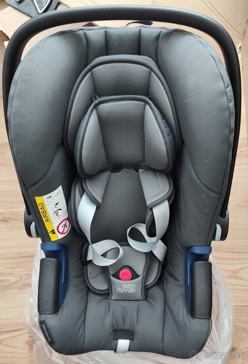 Britax Römer Baby-Safe 2 i-Size s isofix základňou Flex Base