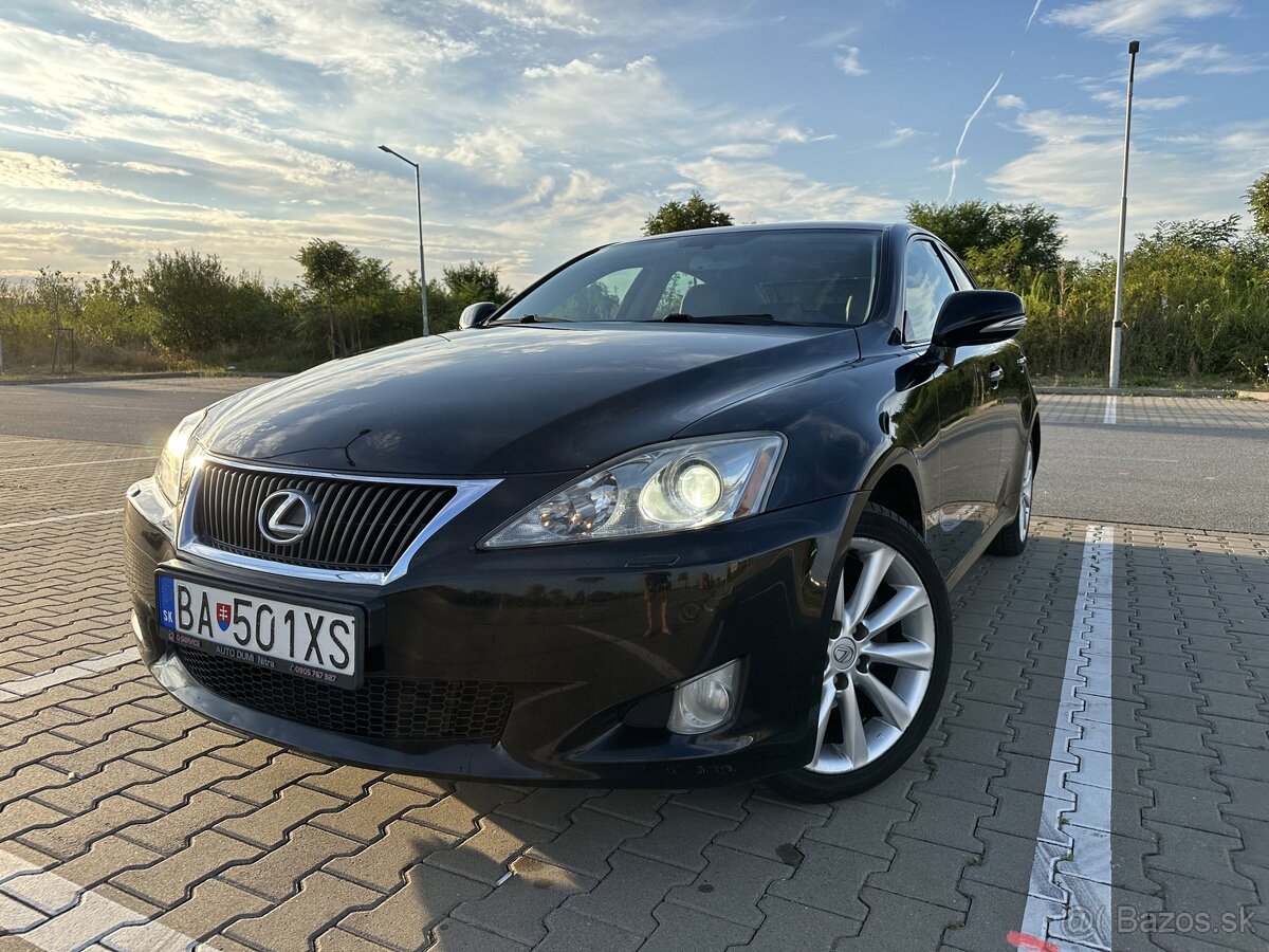 Lexus is220d