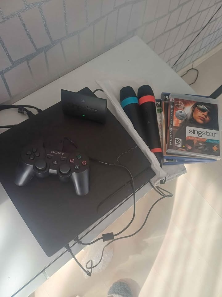 Sony playstation karaoke + mikrofony+hry+controller