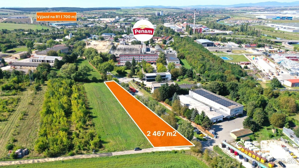 CREDA | prenájom 2 467 m2 pozemok pri hlavnej ceste, Nitra, 