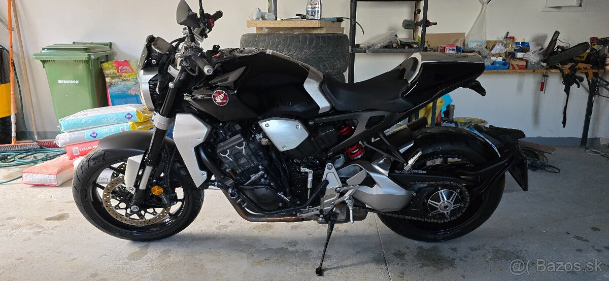 Honda CB1000r +