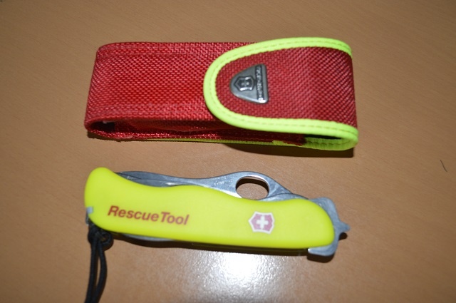 predam novy nozik Victorinox Rescue Tool