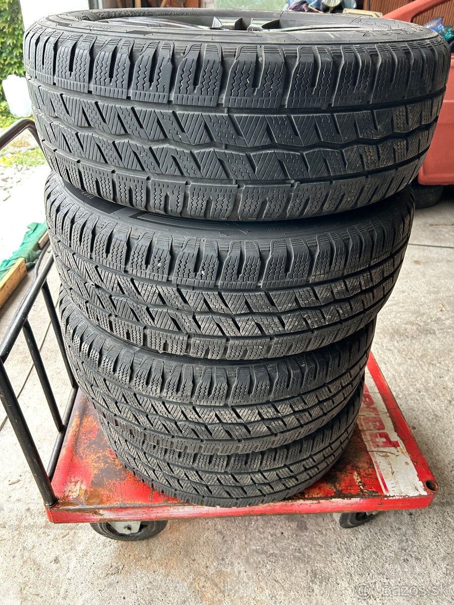 Hankook winter i cept 215/60 R17C zimne