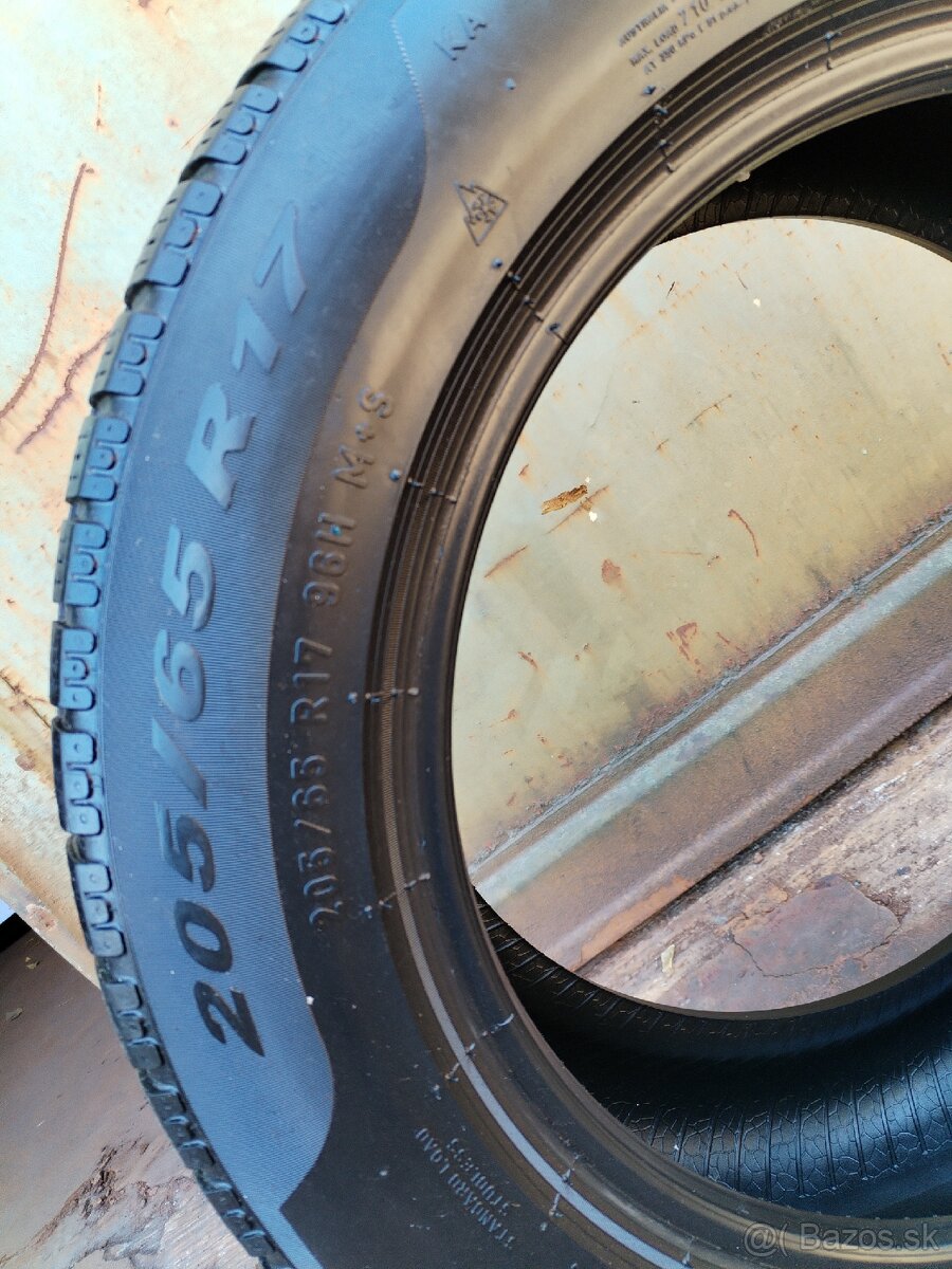 Pirelli 205/65 R17 Zimné