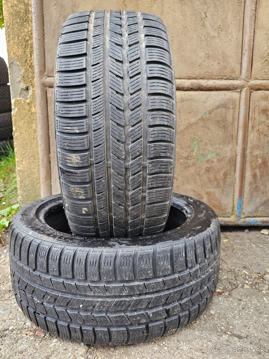 Predám 2-Zimné pneumatiky Roadstone 225/45 R17