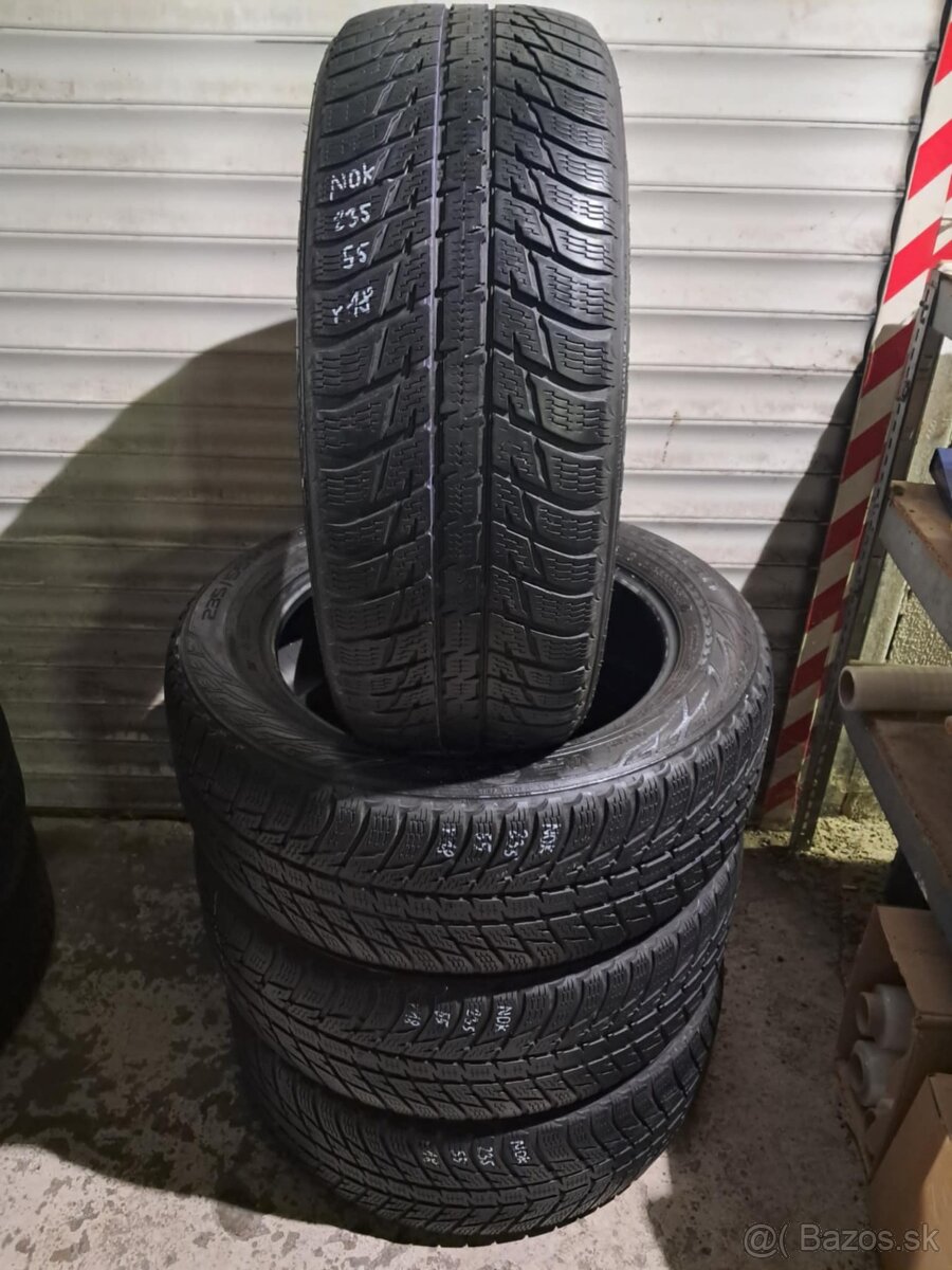 Nokian zimné 235/55/R18