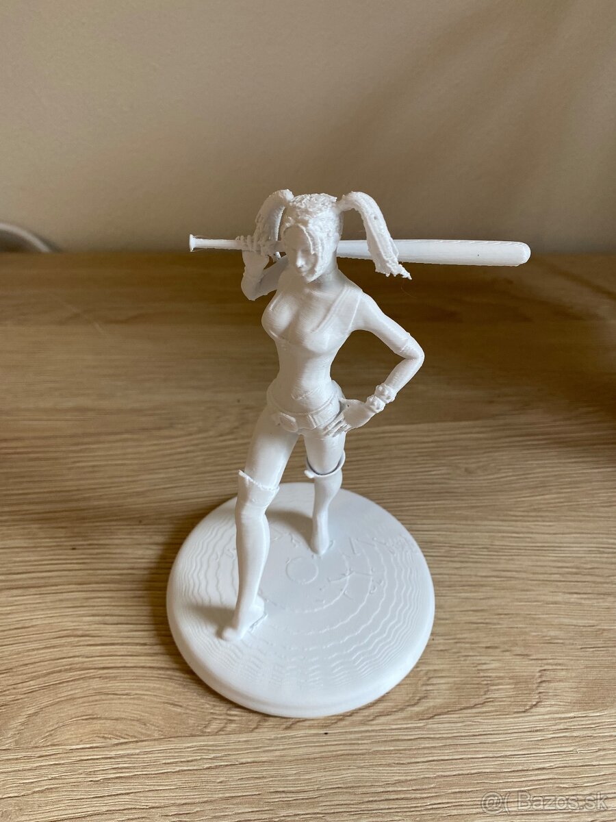 Harley Quinn- Figurka 17cm