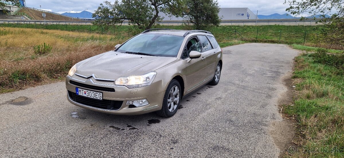 Predám Citroen C5 X7 combi 2.0HDi 100kw r.v. 2009 manuál 6st