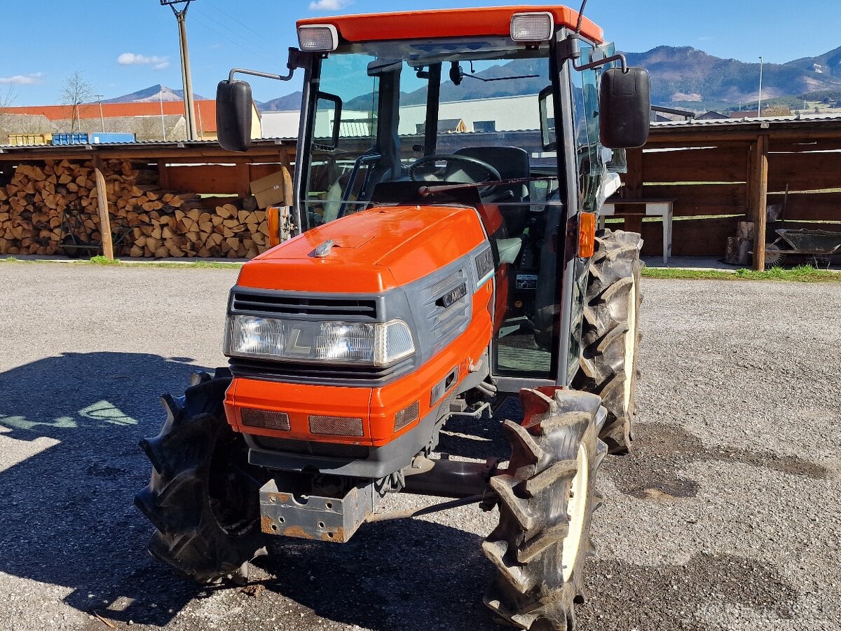 Traktor Kubota GL241