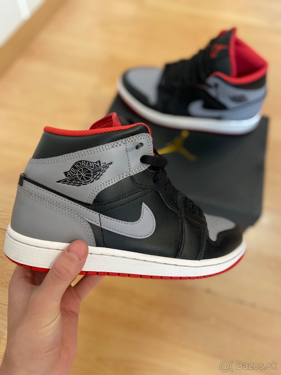 Nike Air Jordan 1 MID