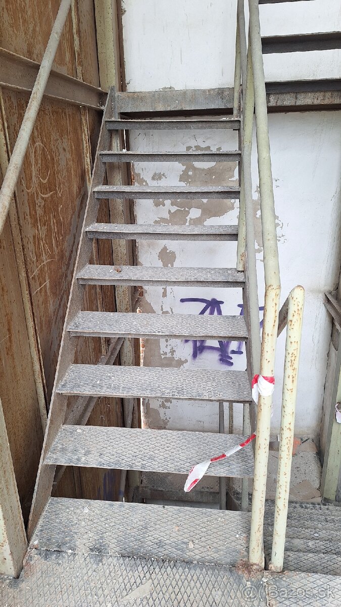 Železné schody, schodisko