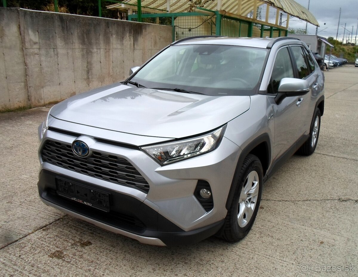 Toyota RAV4 2.5 Hybrid e-CVT automat 4x4