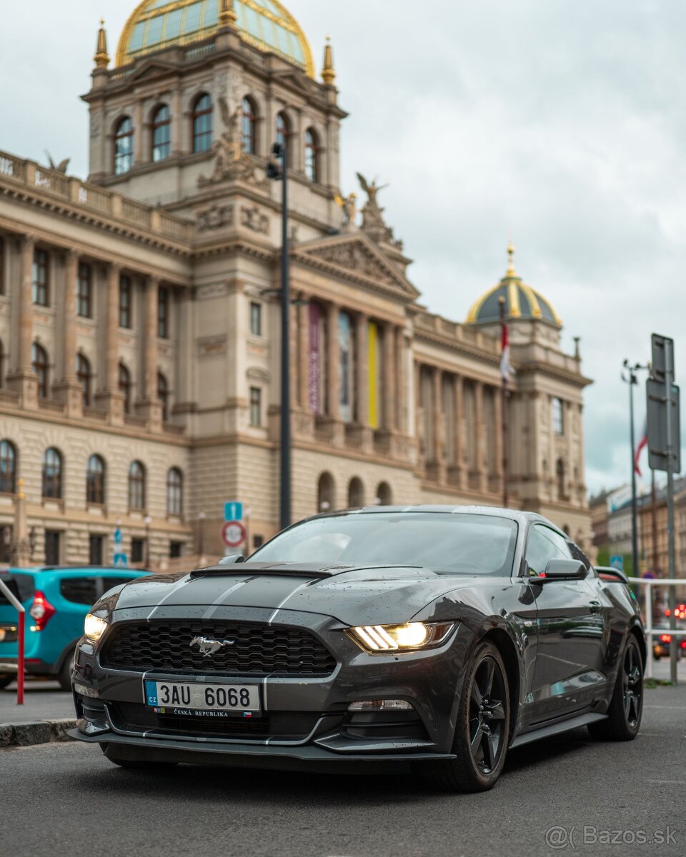 2015 Ford Mustang 3.7, 90.000KM, Manuál, Top Stav