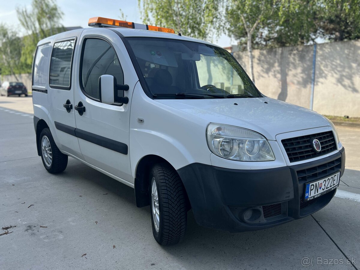 Fiat Doblo Cargo 2miestny + majaky 134t.km