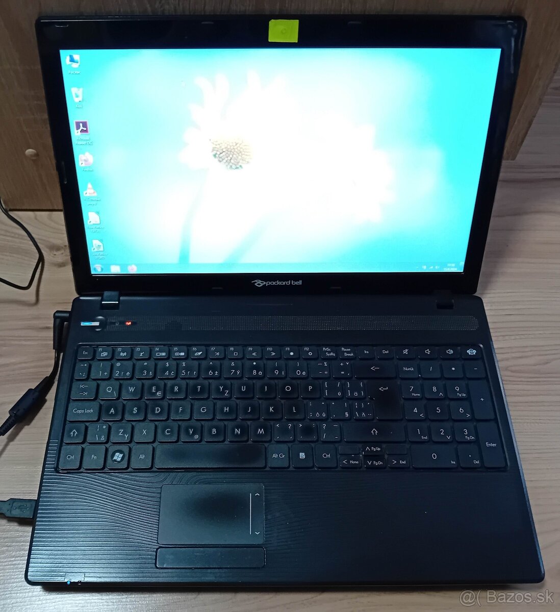 starší funkčný notebook Packard Bell TK85 (batéria k.o.)