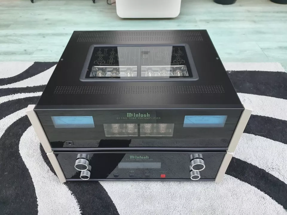 McIntosh C-1100