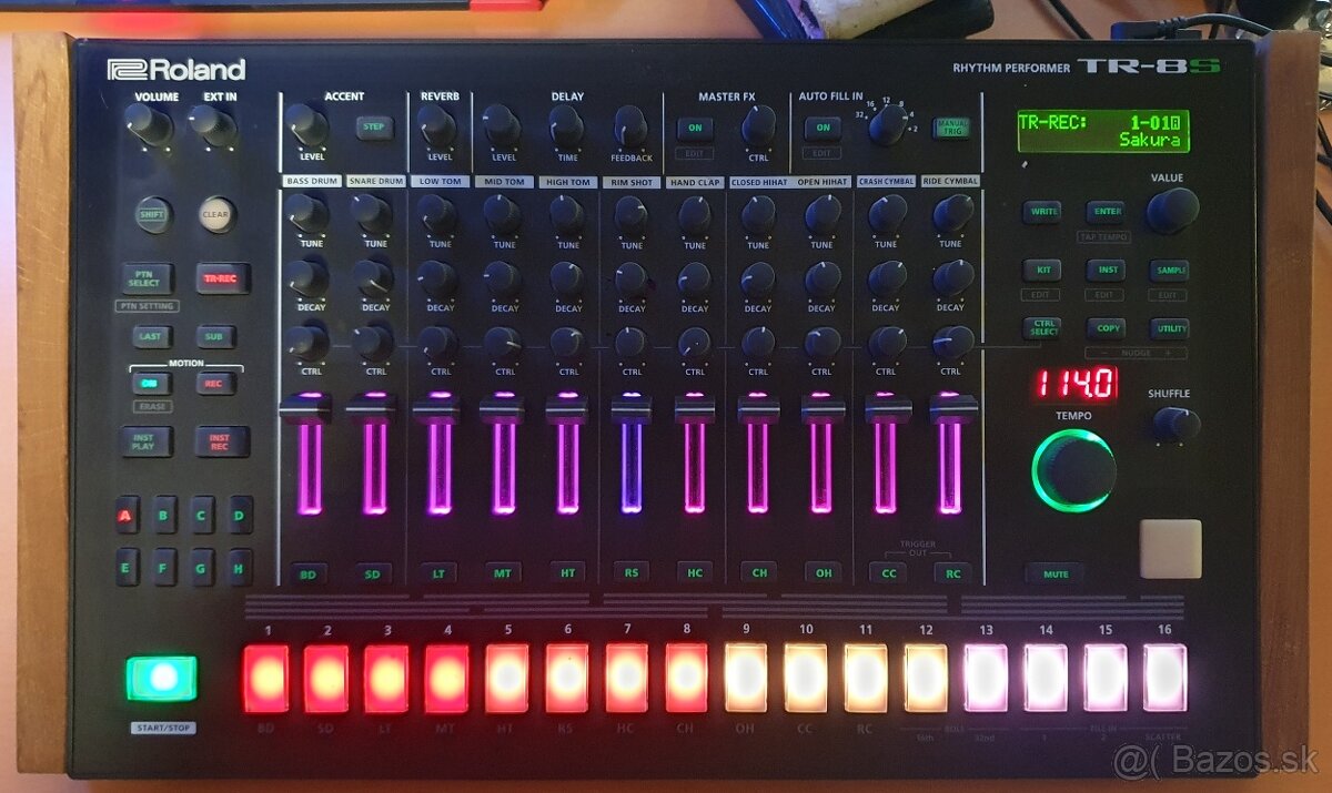 Roland TR - 8s