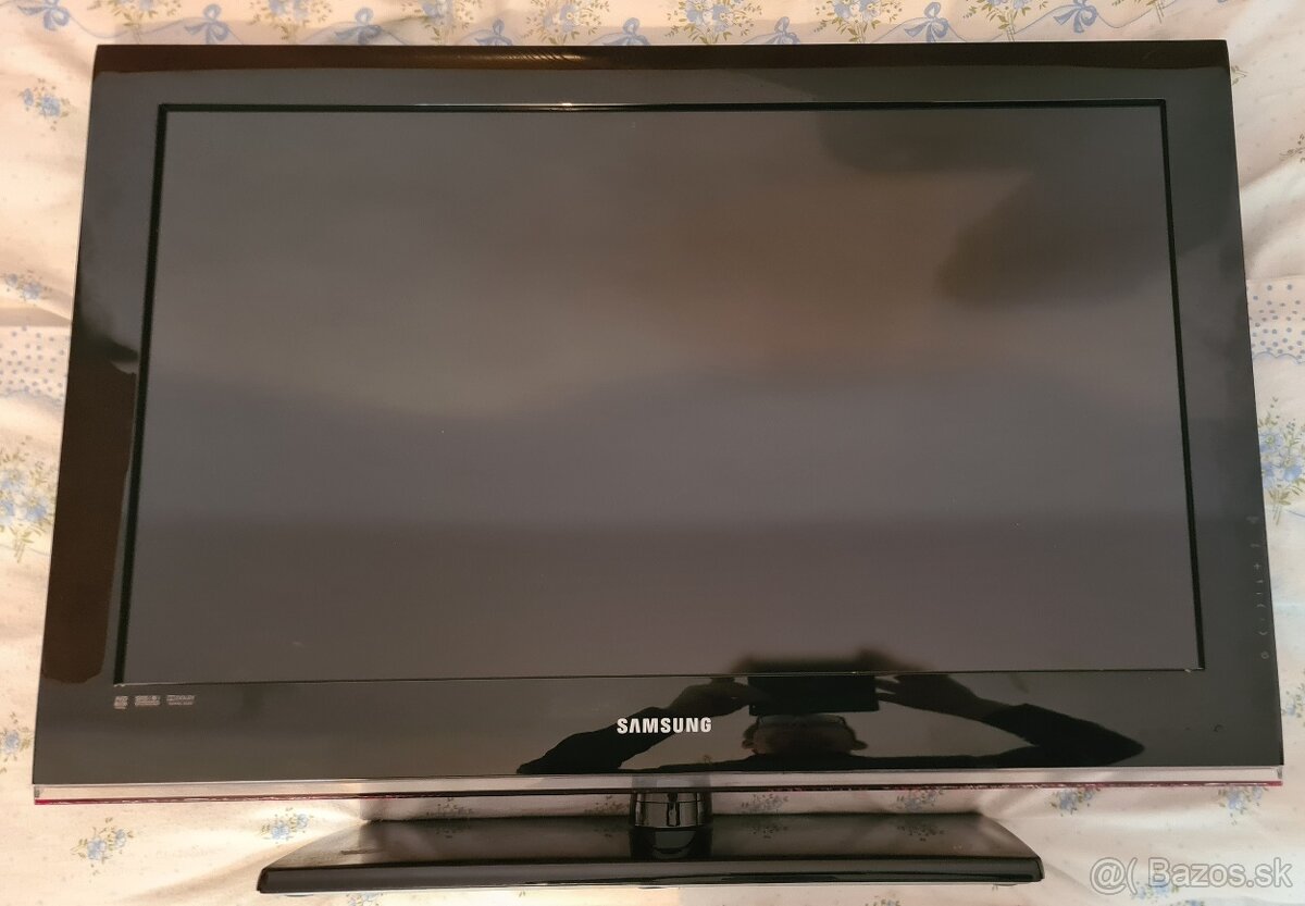 Predám TV Samsung, uhl. 80 cm