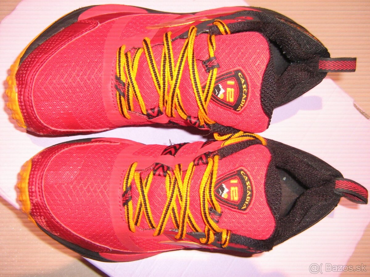 BROOKS CASCADIA vel. 40,5