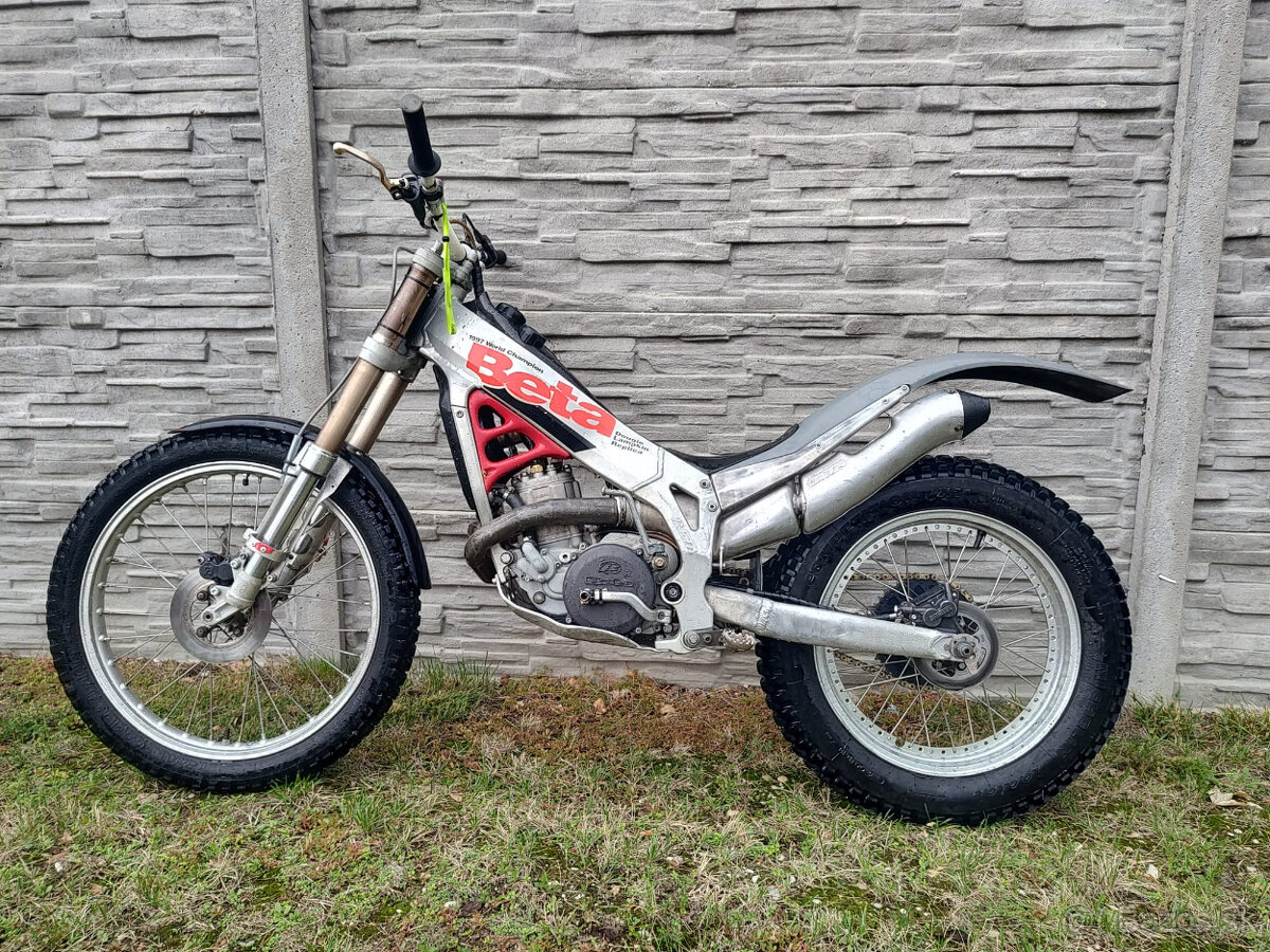 Trialova motorka Beta Techno 250