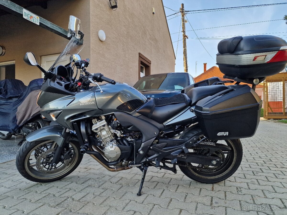 Honda CBF 600 S Tourist 76k (benzín)