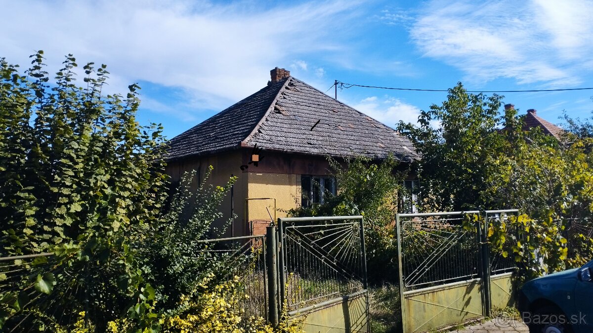 Predám podiel na rodinnom dome v obci  Bajka, okres Levice