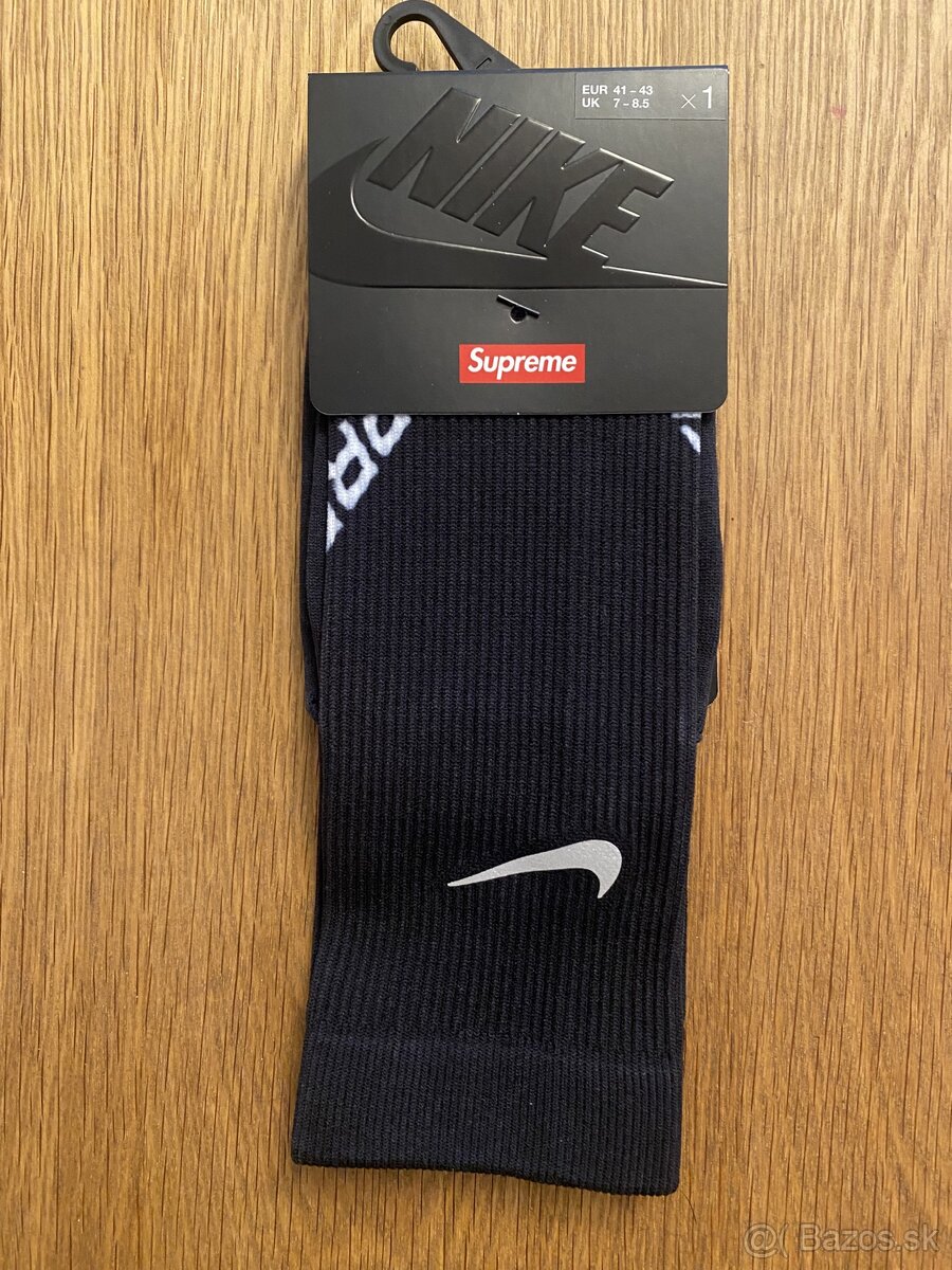 supreme x nike ponožky