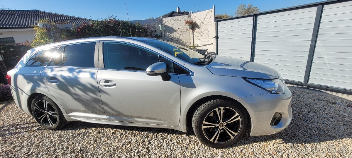 Toyota Avensis 2.0 D4D rv 2016  120000 km