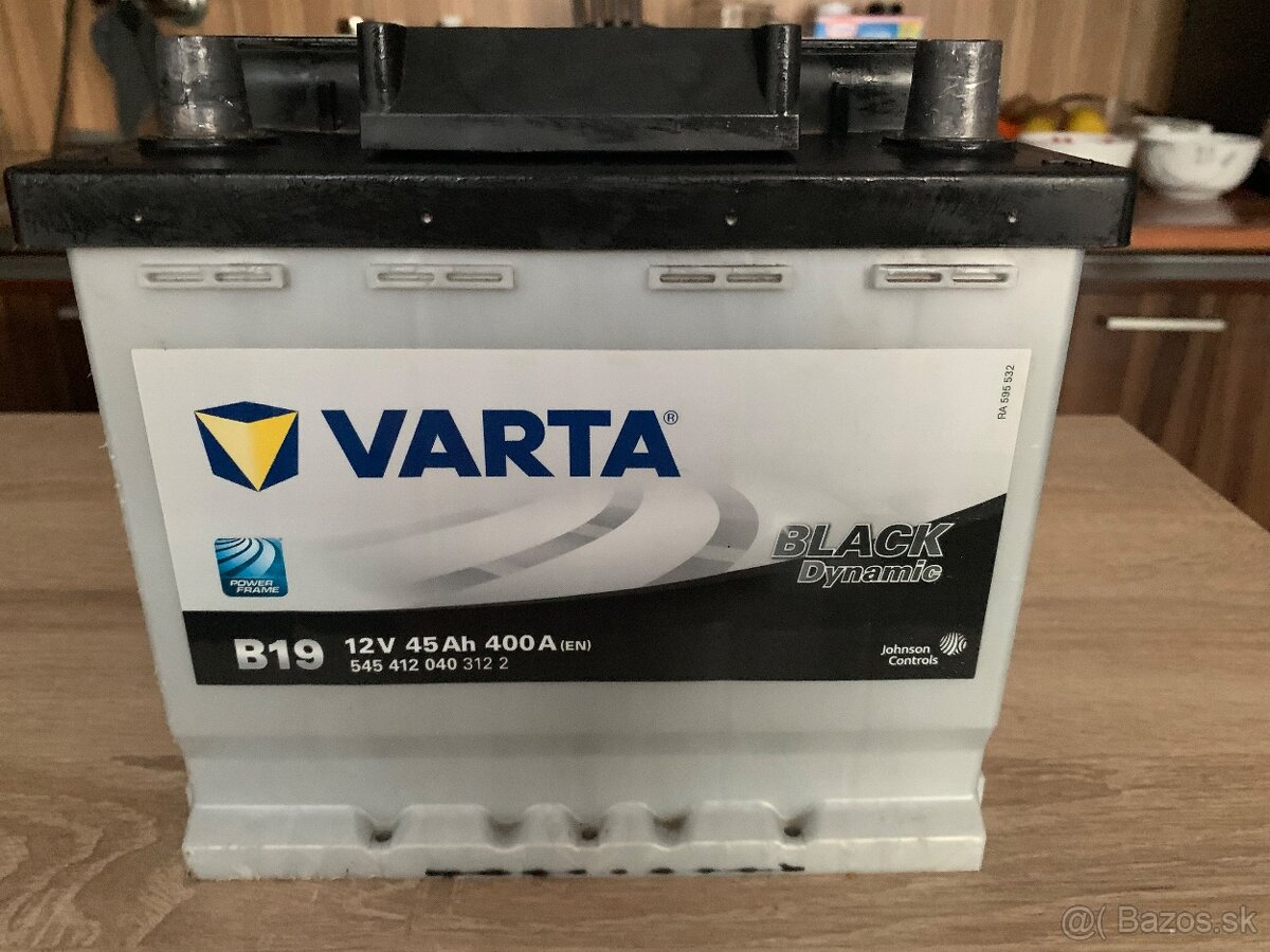 Autobatéria Varta 12V 45ah 400A