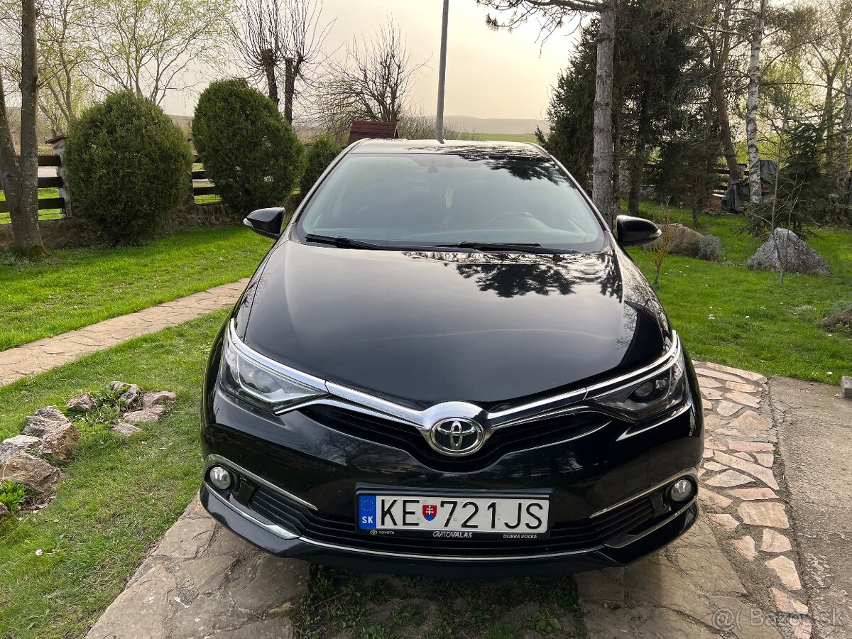 Toyota auris 1.6 valvematic, výbava executive