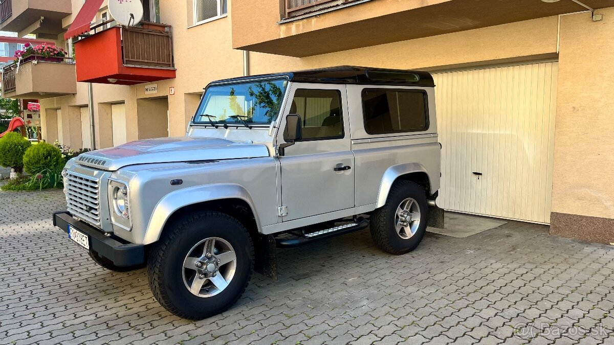 Land Rover Defender diesel 8877 km