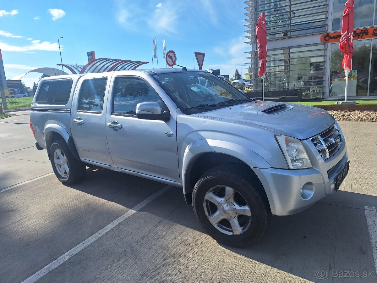 ISUZU D MAX 2,5 TD 4X4 100KW ROK 2009