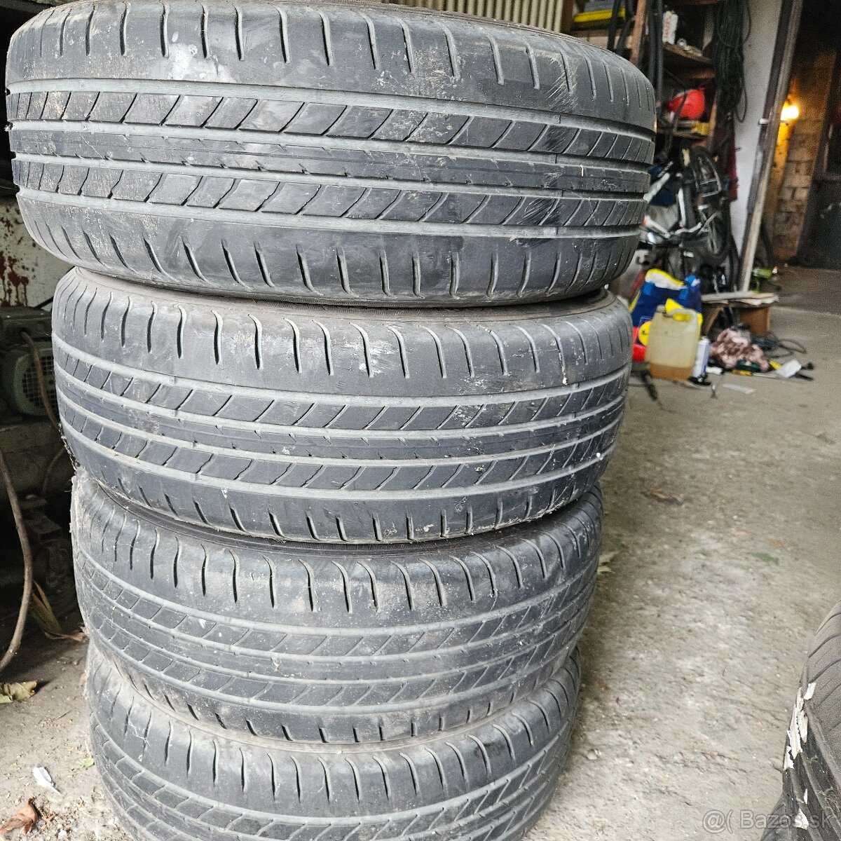 205/60 r16 Good year ..