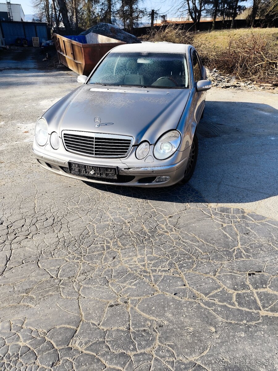 Rozpredam mercedes  E w 211 320 4 matic