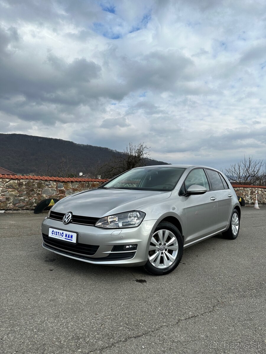 Volkswagen Golf VII