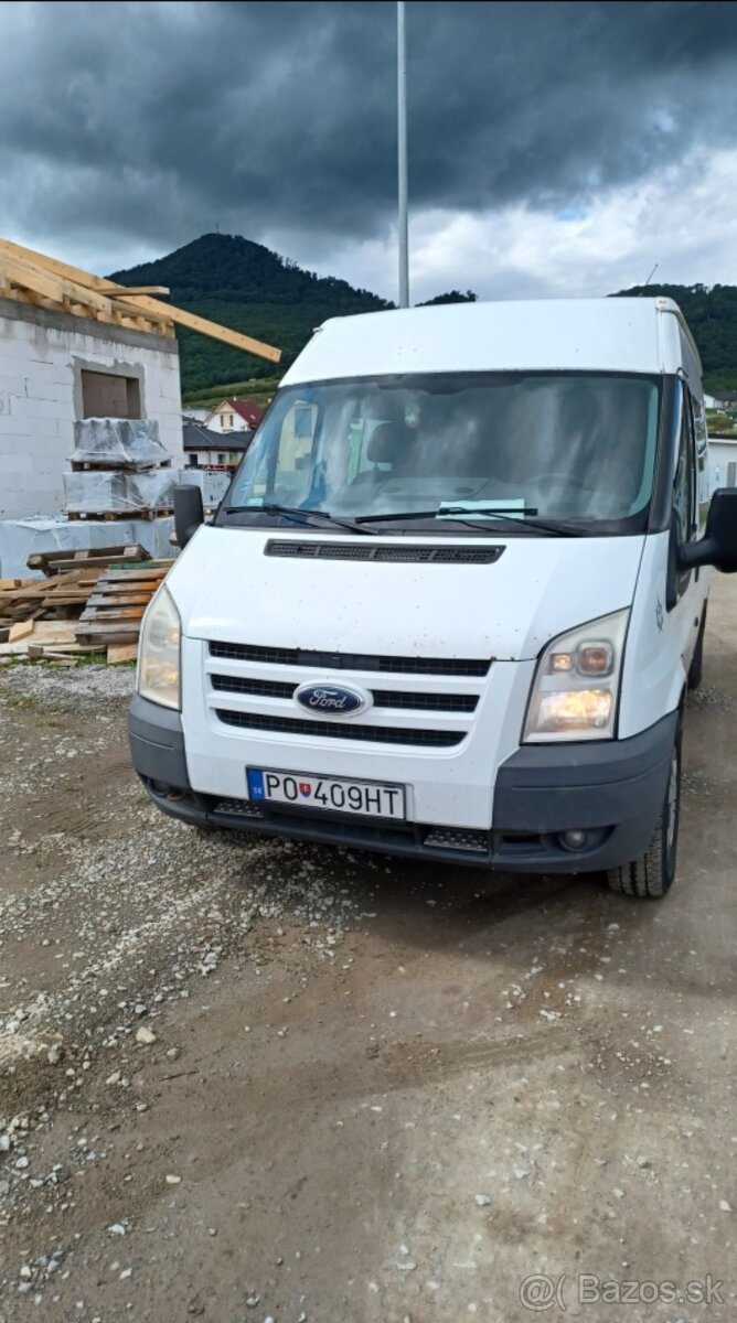 Ford Transit 2,2 TDCi  7 miestna verzia