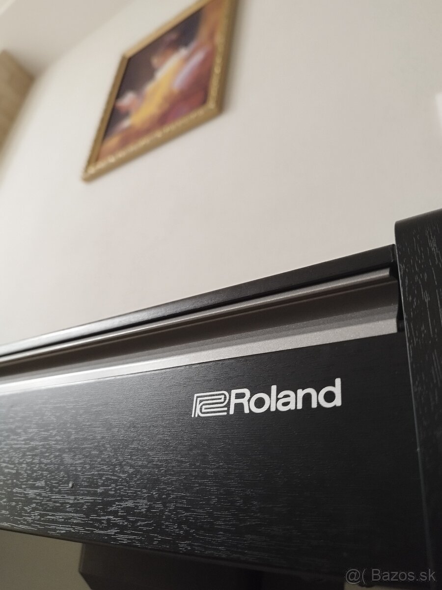 Predám Digitálne piano Roland f-140r