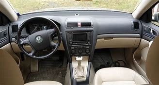 Palubna doska,palubovka,Skoda Octavia2,airbagi,pasy,