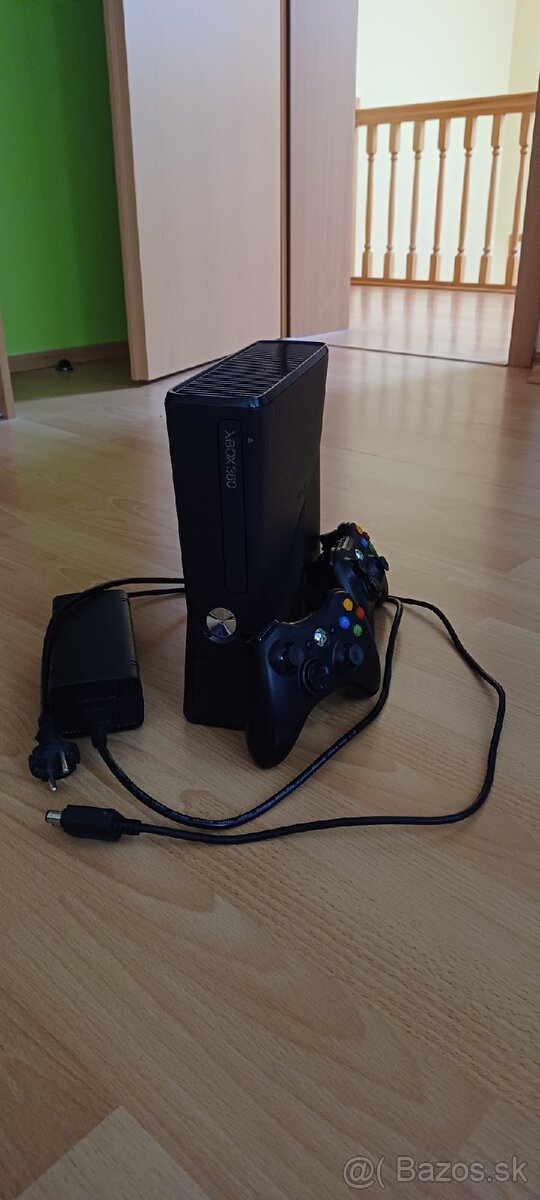 Xbox 360 Slim + sada na RGH3